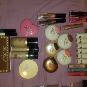 Too faced makeup lot